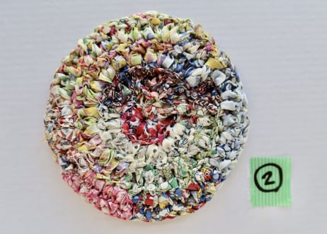 リバティ裂き編みコースター(2)　サイズ10cm（お客様レビューあり）
