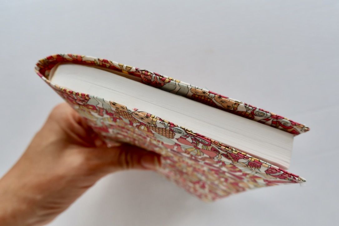 リバティシンプルブックカバー・ピンク花柄 | Amanda Mandy