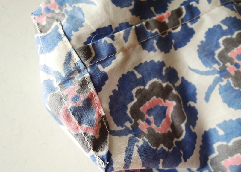 リバティトラベル巾着 スモールスザンヌ（カラフル） | Amanda Mandy