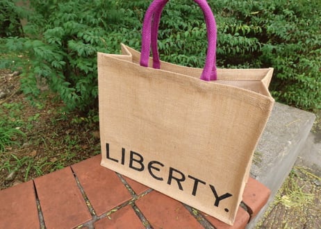 ＜1点限り＞LIBERTYオリジナルジュートバッグ（ロンドンリバティからのお取り寄せ）お客様レビューあり