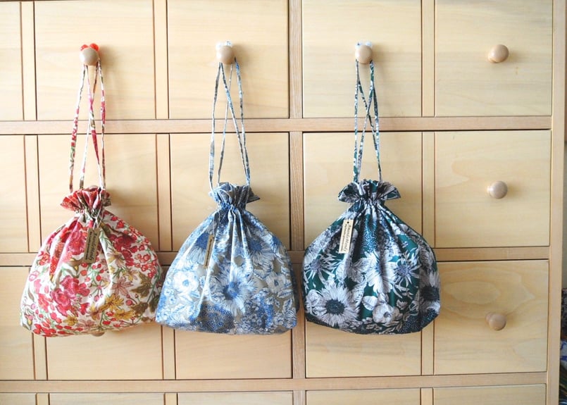 リバティ　グリマー　マチ付き巾着SS ハンドメイド リバティ グリマー マチ付き巾着SS ハンドメイド