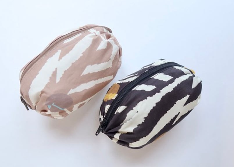 バルーンポーチ(小)・パッチワークゼブラ・ブラック（リバティ