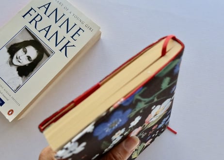 新書サイズブックカバー・ホリーホックス・ブルー（リバティプリント・タナローン）