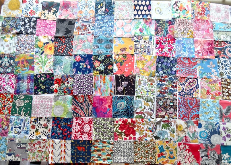 リバティ・タナローンパッチワークハギレセット100枚(6.3cm×6.3cm) ＋