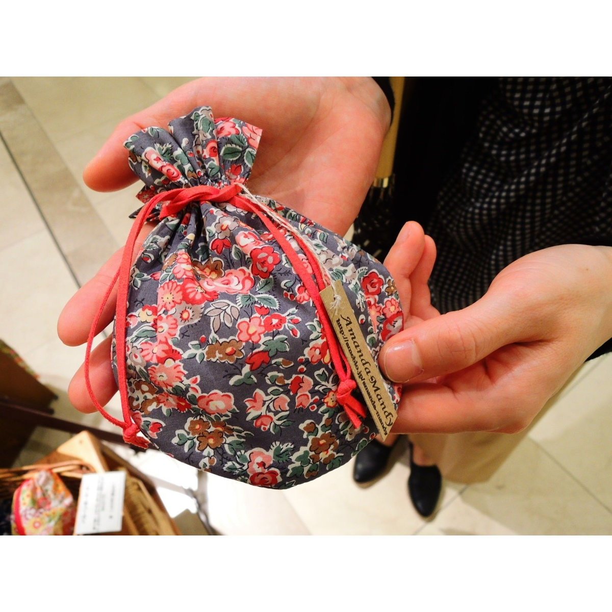 【ハンドメイド❤️】まんまる巾着　リバティ　【シンクオブミー】　カラフル　巾着 fit=scale-down,w=1200