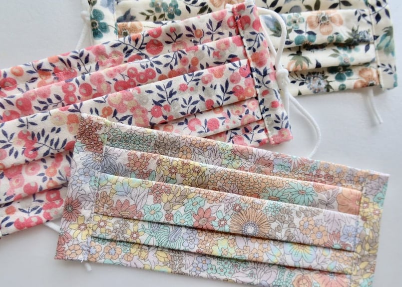 ハッピーマスク・軽やかリバティダブルガーゼ(Mサイズ）・イルマ・水色  