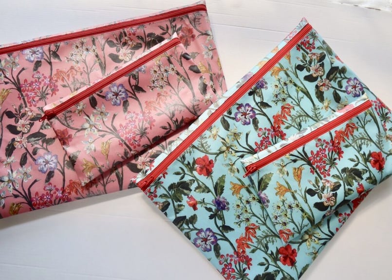 A4ポーチ・ベッツィ（リバティプリント・ラミネート） | Amanda Mandy