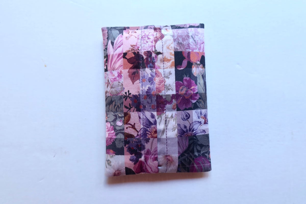 リバティ ラミネート 携帯ティッシュケース〈アーカイブギンガム〉パープル ティッシュケース ・アーカイブギンガム・パープル（リバティプリント