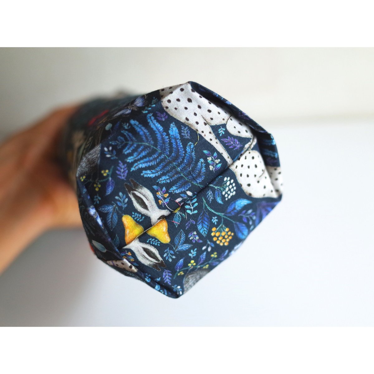 リバティペットボトルカバー（持ち手なし）キャサリンロウ・ネイビー