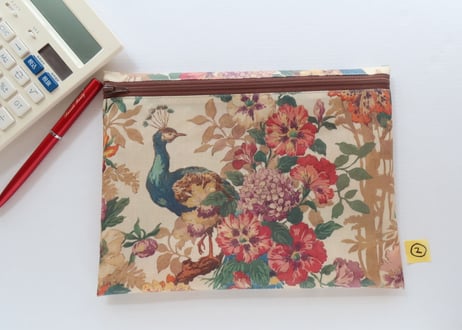 リバティ・ラミネートA5サイズポーチ・キャンバーウェルピーコック（お客様レビューあり）