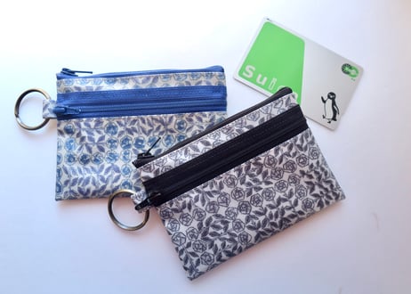 トコトコウォレット（L）・スリーピングローズ・ブラック・（リバティプリント・ラミネート）