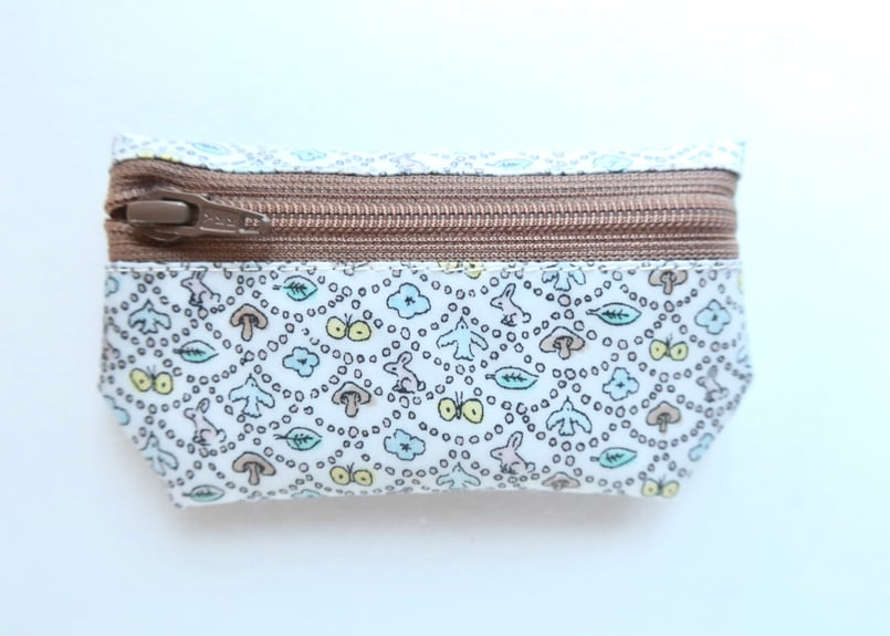 ラミネートポーチ（ミニ）フォレストウェーブ・ブラウン (リバティ