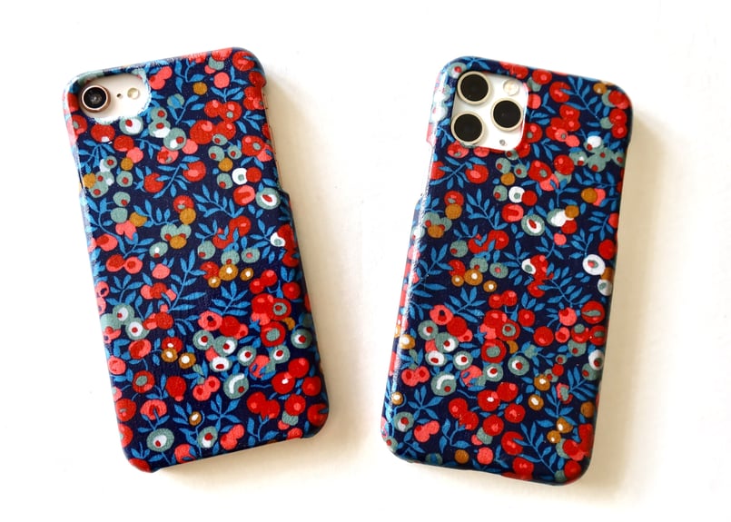 【ご参考:2枚掲載中】掲載生地で作製可能。LIBERTY リバティスマホケース ご参考:2枚掲載中】掲載生地で作製可能。LIBERTY リバティ