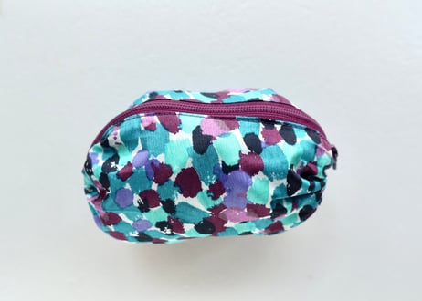 バルーンポーチ(小）・モーニングデュー・グリーンパープル（リバティプリント・タナローン）（お客様レビューあり）