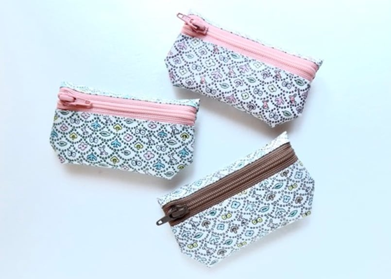 ラミネートポーチ（ミニ）フォレストウェーブ・カラフル (リバティ