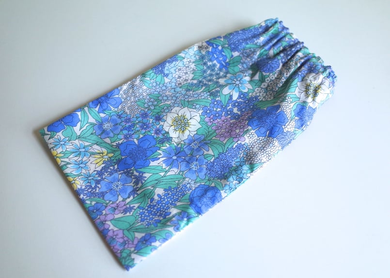 リバティペットボトルカバー（持ち手なし）シアラ・ブルー | Amanda Mandy