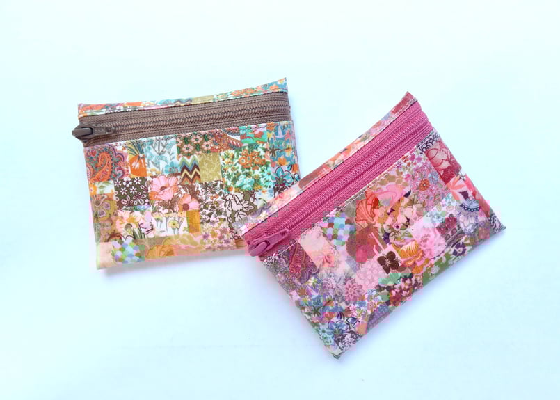 ラミネートポーチ（小）アーカイブパッチワーク・ピンク (リバティ