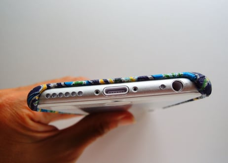 iPhone7ケース／リバティ・フェリックス＆イザベラ・ブルー