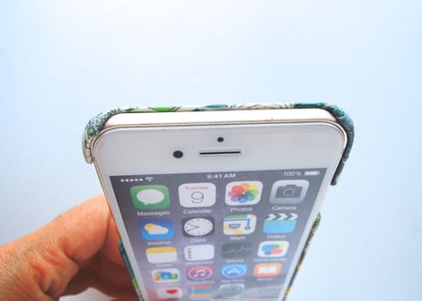 iPhone7 iPhone8ケース／スモールスザンヌ・グリーンイエロー