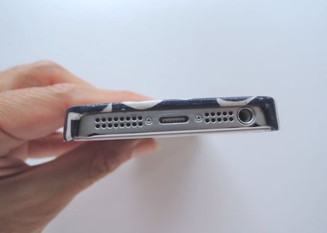iPhoneSE/5sケース／リバティ・パフ・ネイビー