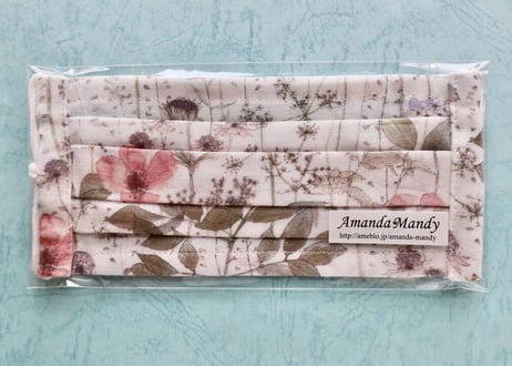 リバティダブルガーゼプリーツマスク(Mサイズ）・イルマ・ホワイトピンク