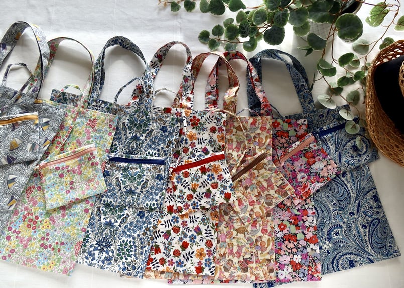 エアリーバッグM・ウィルトシャー・トリコロール（リバティプリント