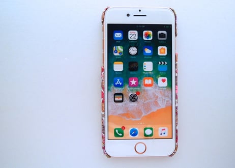 iPhone7 iPhone8ケース／ジェニーズリボンズ・ピンクベージュ
