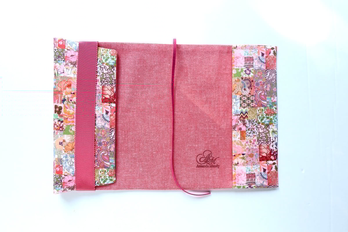 ★出品888感謝★ブックカバーハンドメイド リバティ ☆出品888感謝☆ブックカバーハンドメイド リバティ ☆出品888感謝