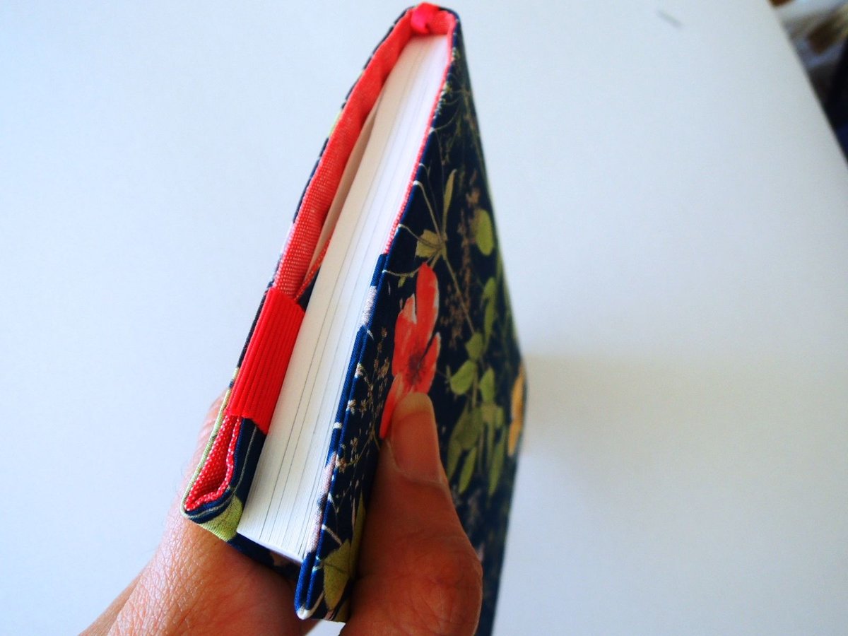 【kinta3103】35cmＷ2点・Ａ5版ブックカバー・リバティ ブックカバー / LIBERTY PRINT BOOK COVER A5判 2024 母の日