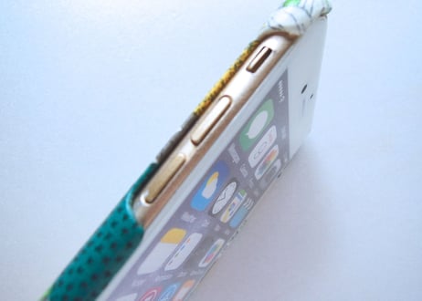 iPhone7 iPhone8ケース／スモールスザンヌ・グリーンイエロー