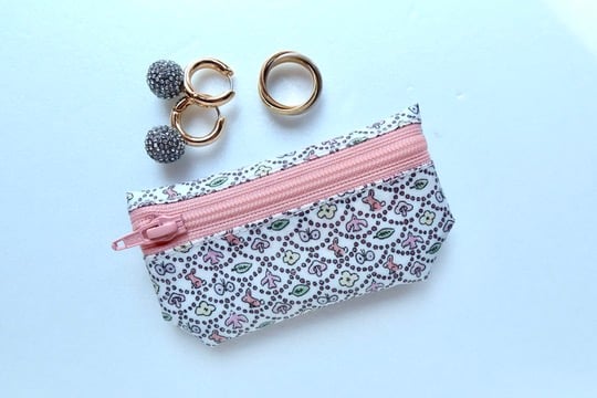 ラミネートポーチ（ミニ）・チューリップシャドー・ピンク (リバティ