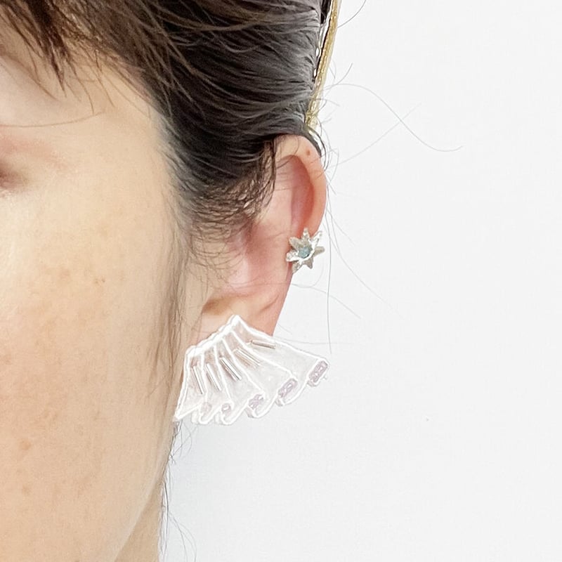 WAVE RIBBON PIERCE | patterie
