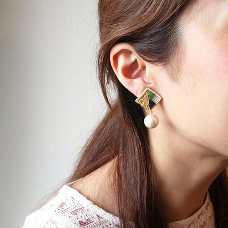 BLOC PEARL PIERCE / EARRING