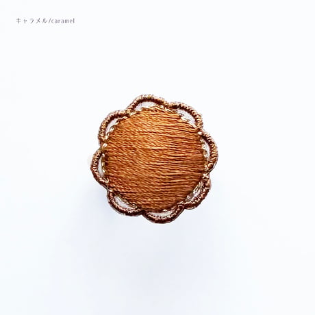 ROUND FLOWER RING (1 colour)