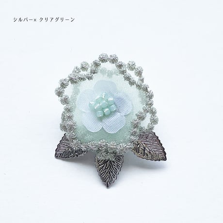 BUBBLE FLORAL PIN BROOCH WITH LEAVES