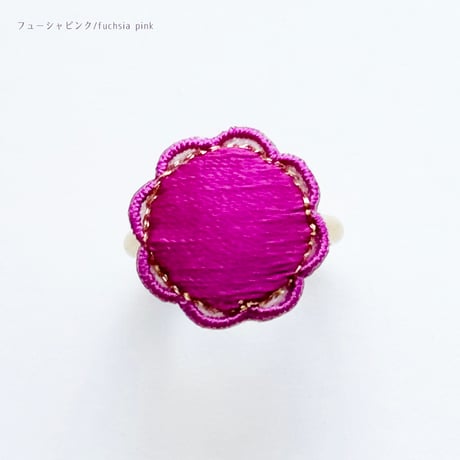 ROUND FLOWER RING (1 colour)