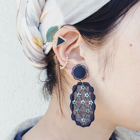 SIMPLE TRIANGLE EAR CUFF