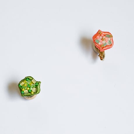 SMOKE CIRCLE PIERCE / EARRING (color)