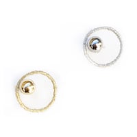 CIRCLE PEARL EAR CUFF