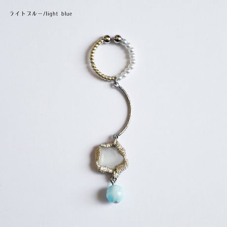 SMOKE BEADS CURVE EAR CUFF (SILVER)