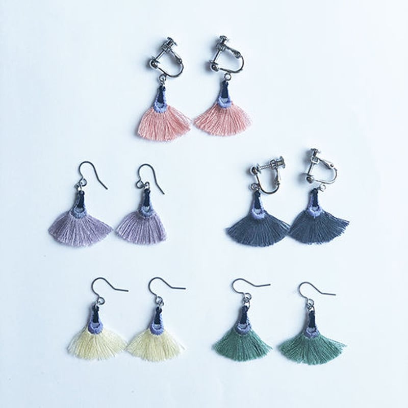 MINI FAN FRINGE PIERCE / EARRING | patterie
