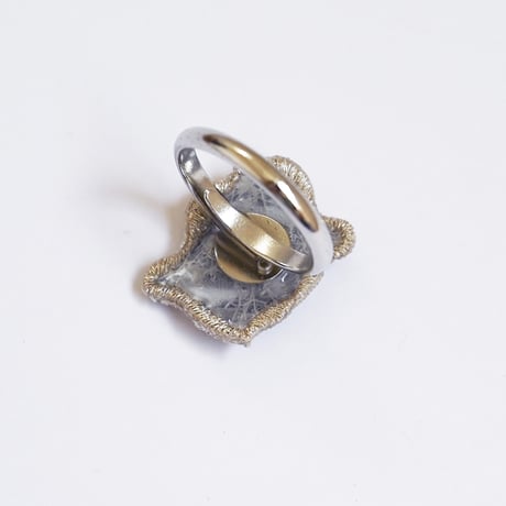 SMOKE WINDOW BEADS RING (POPPER)