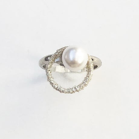 MINI CIRCLE PEARL RING