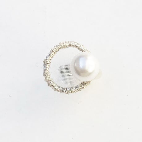 MINI CIRCLE PEARL EAR CUFF