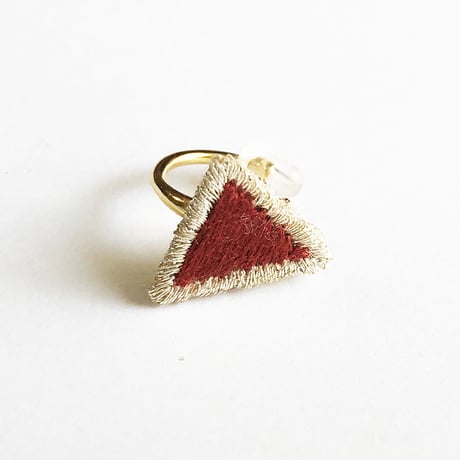 SIMPLE TRIANGLE EAR CUFF
