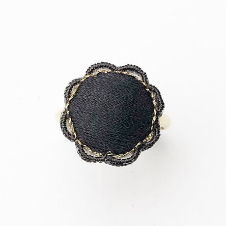 ROUND FLOWER RING (1 colour)