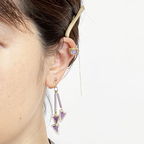 TRIO TRIANGLE SWING PIERCE/EARRING