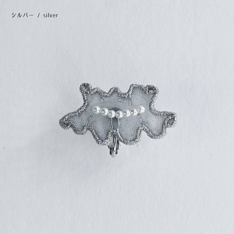 GHOST FRILL PIERCE/EARRING (BASIC)