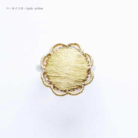 ROUND FLOWER RING (1 colour)