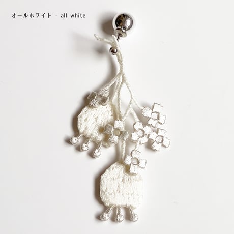LACE FLOWER PIERCE/EARRING